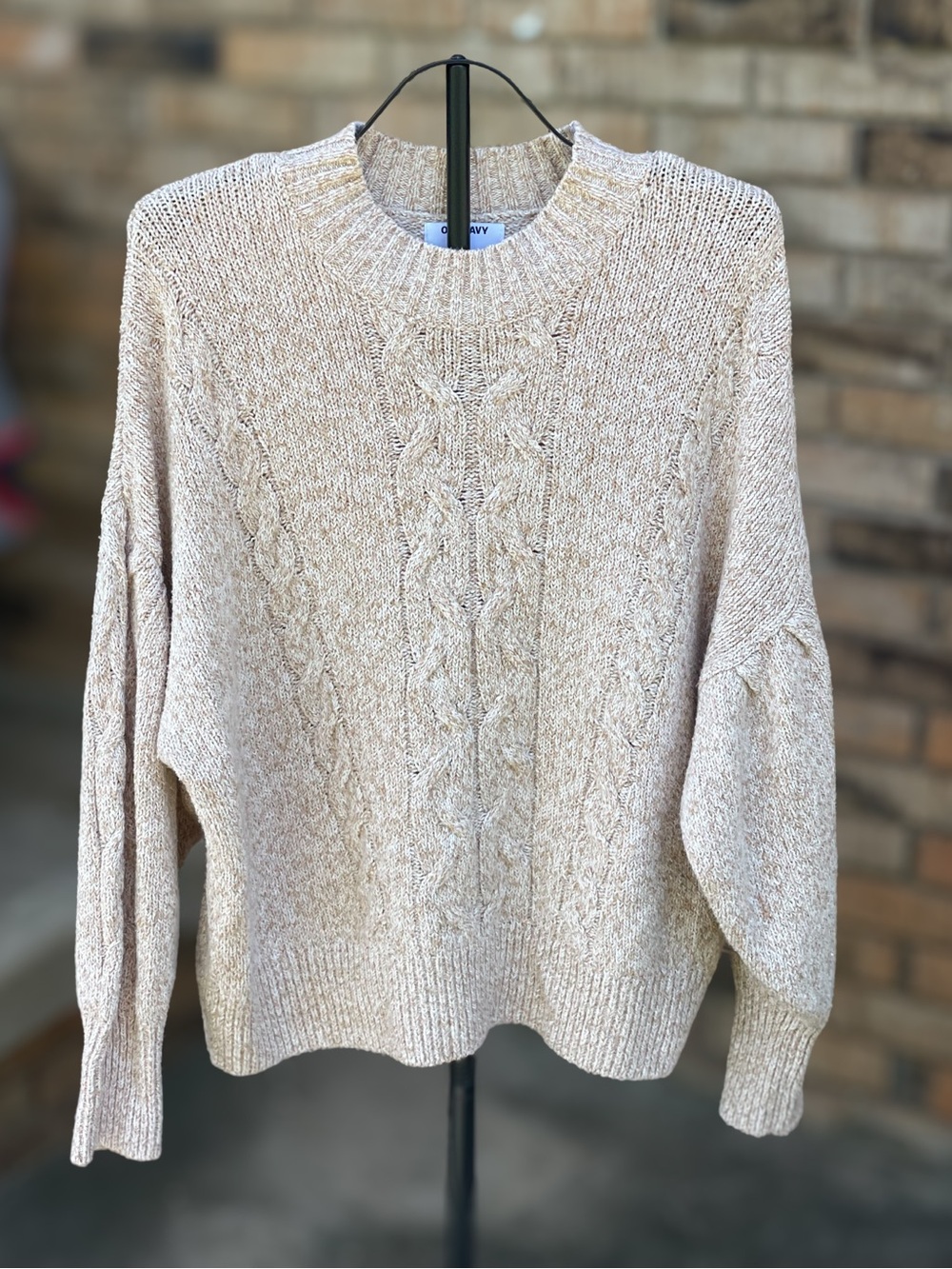 Old Navy Women's XL Oatmeal Cable Knit Crewneck Sweater